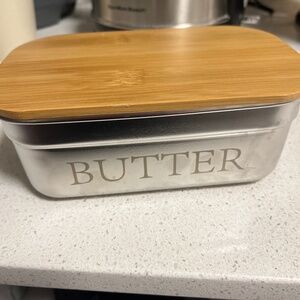 Butter dish
